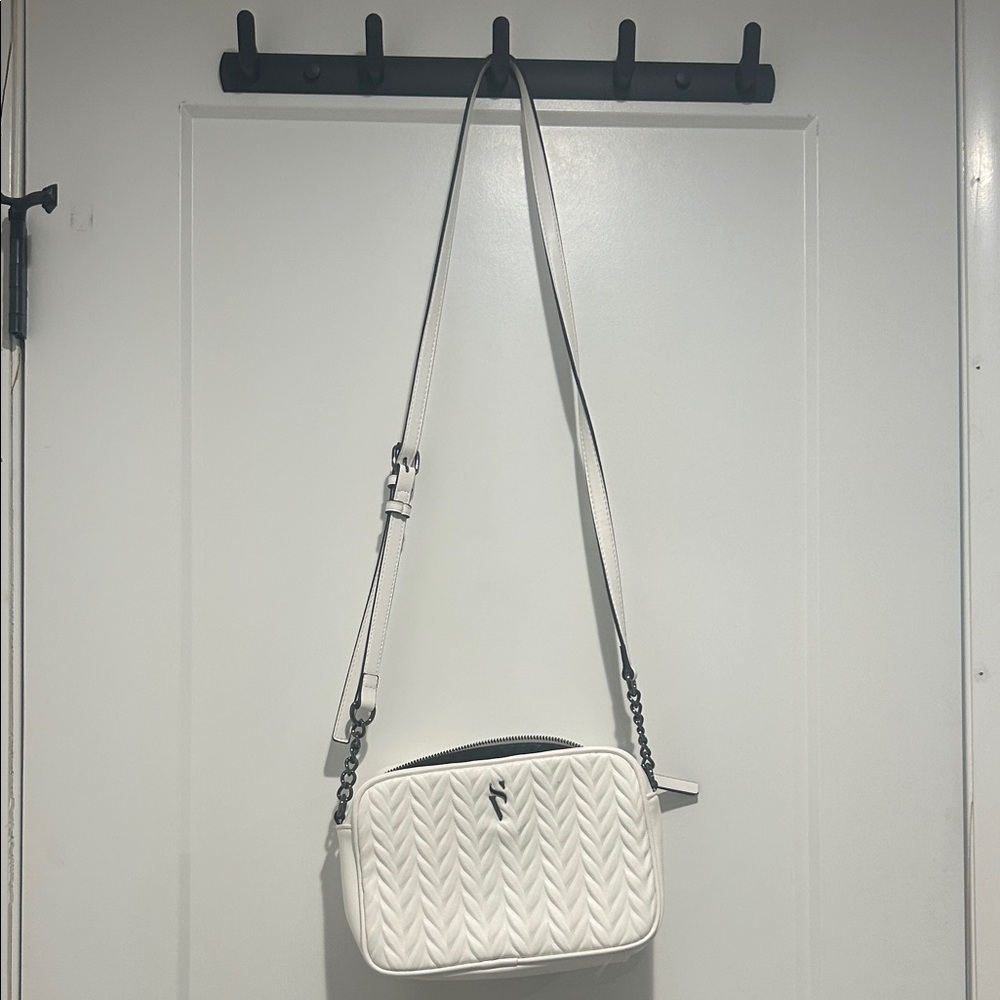 Simply Vera Vera Wang White Quilted Crossbody Bag with Adjustable Strap
